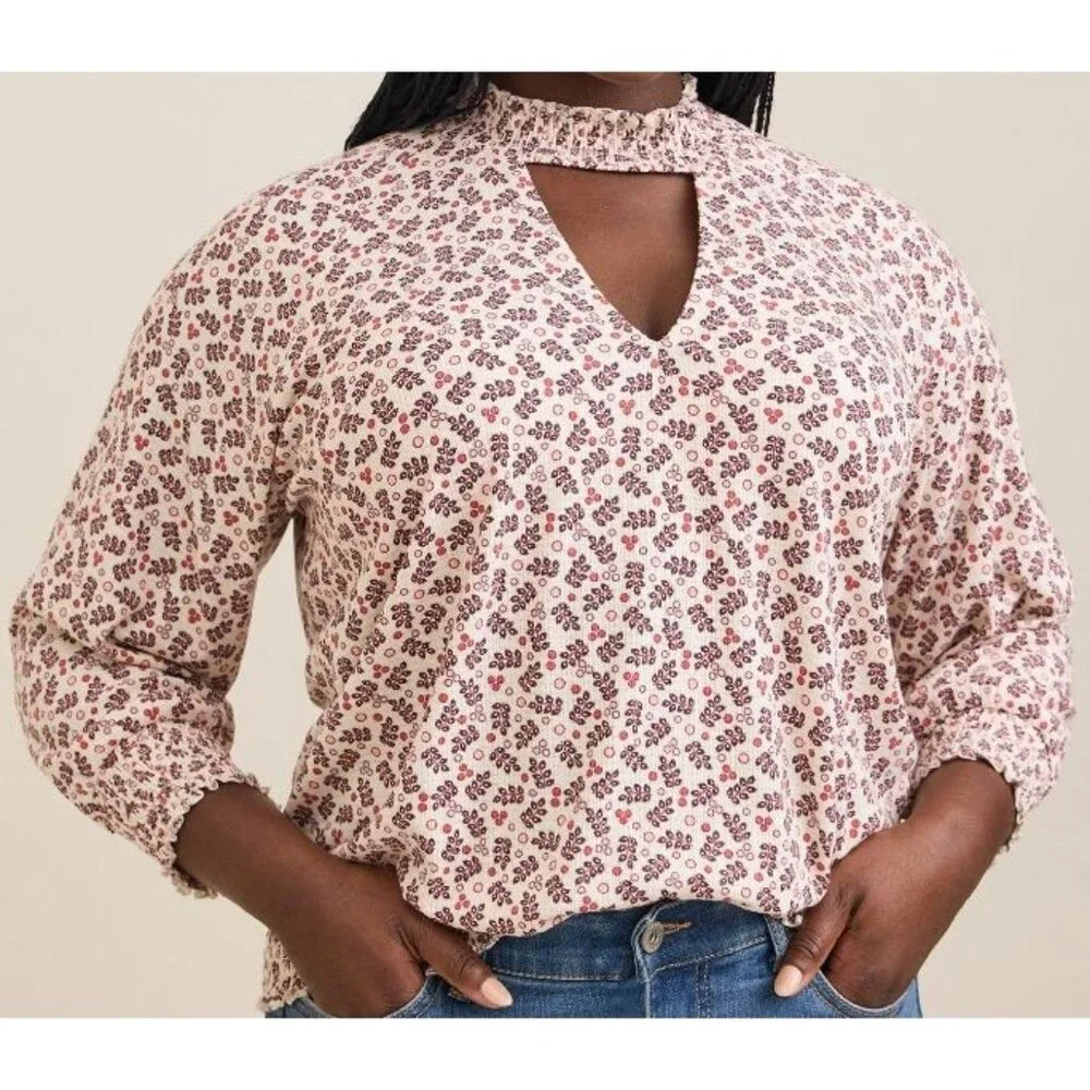 Torrid Ribbed Textured Jersey Choker Neck Smocked Bottom Top Cream 2X NEW - Picture 1 of 7
